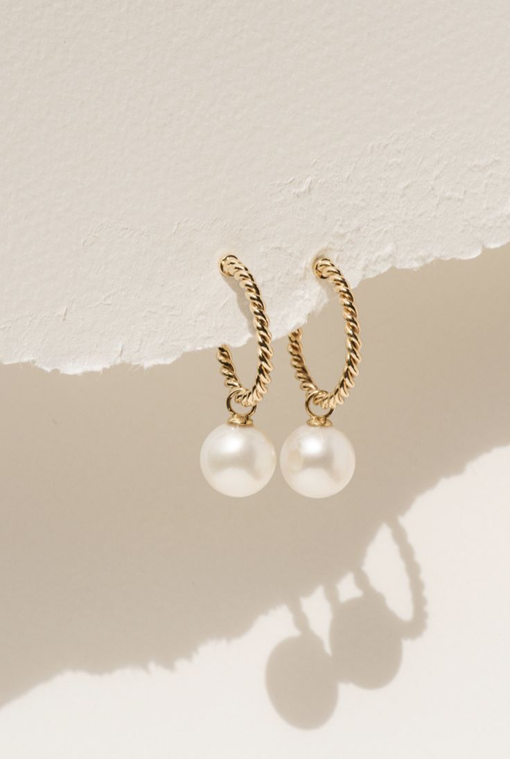 EARRING 1